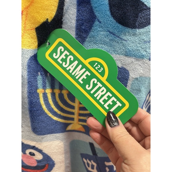 Hanukkah Sesame Street Blanket Elmo Cookie Monster 50"x70" Decorative Throw - Picture 3 of 4